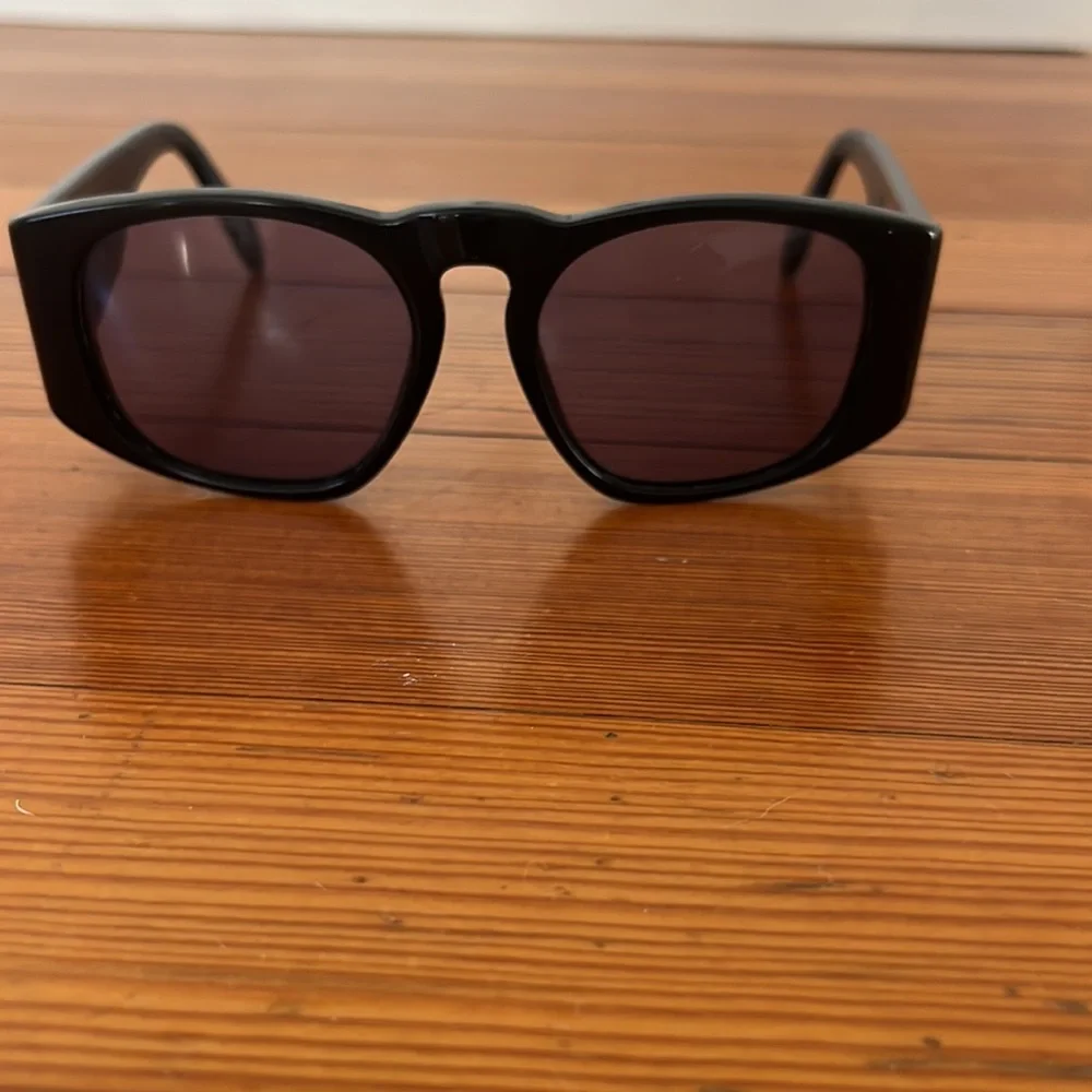 Vintage Chanel CC D frame - Picture 2 of 8